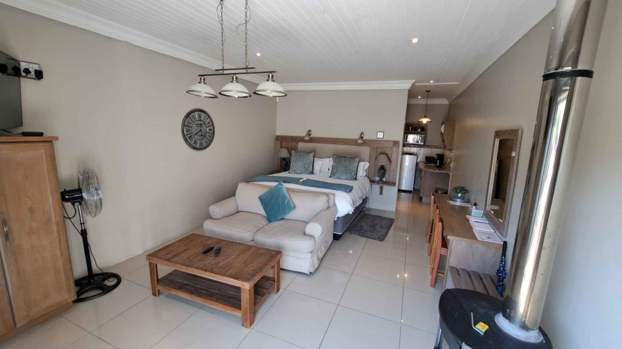 8 Bedroom Property for Sale in Clarens Free State